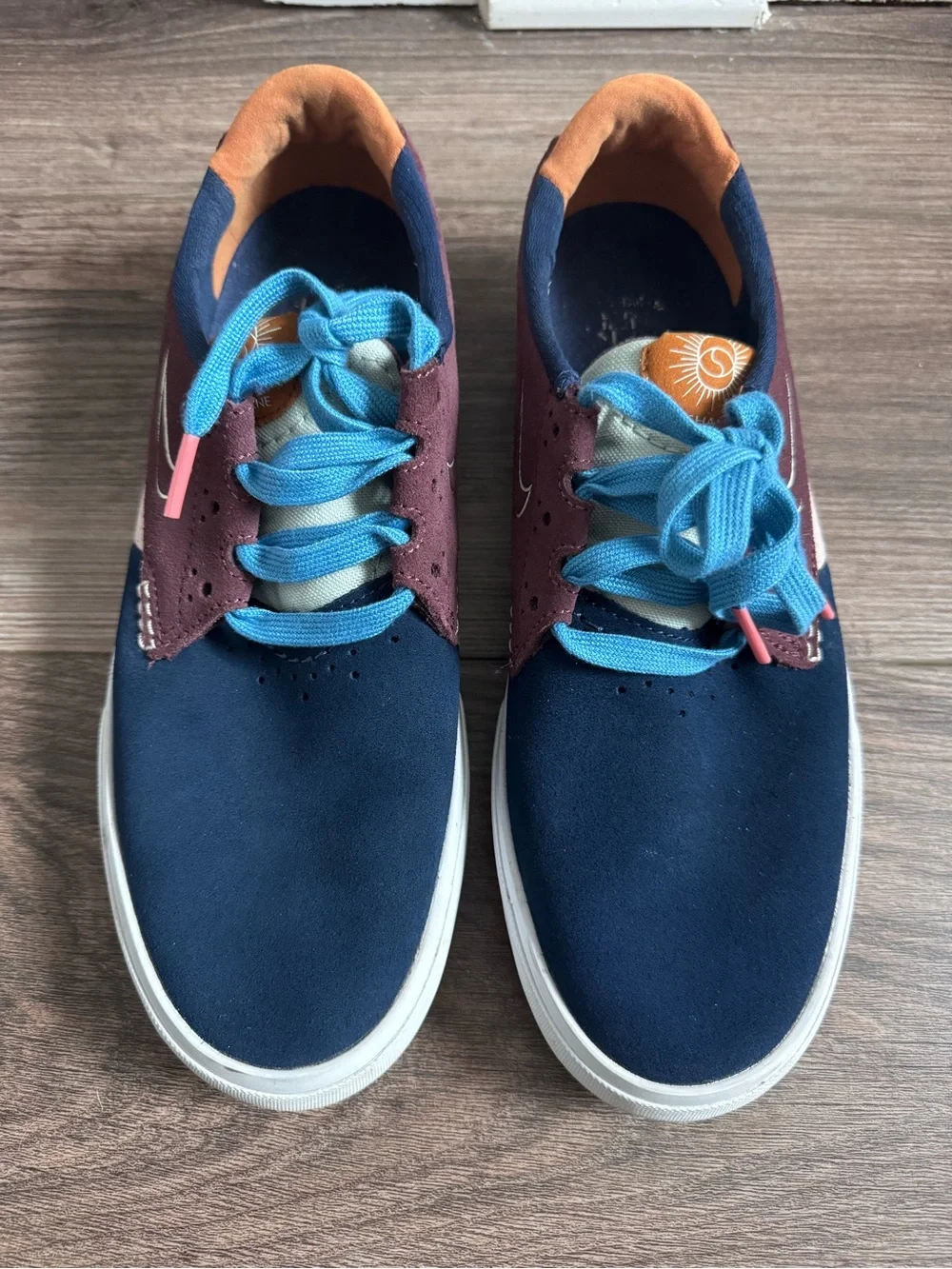 Nike SB Shane O’Neill Men’s Midnight Navy Pink Oxford Sneakers size 8 Men’s